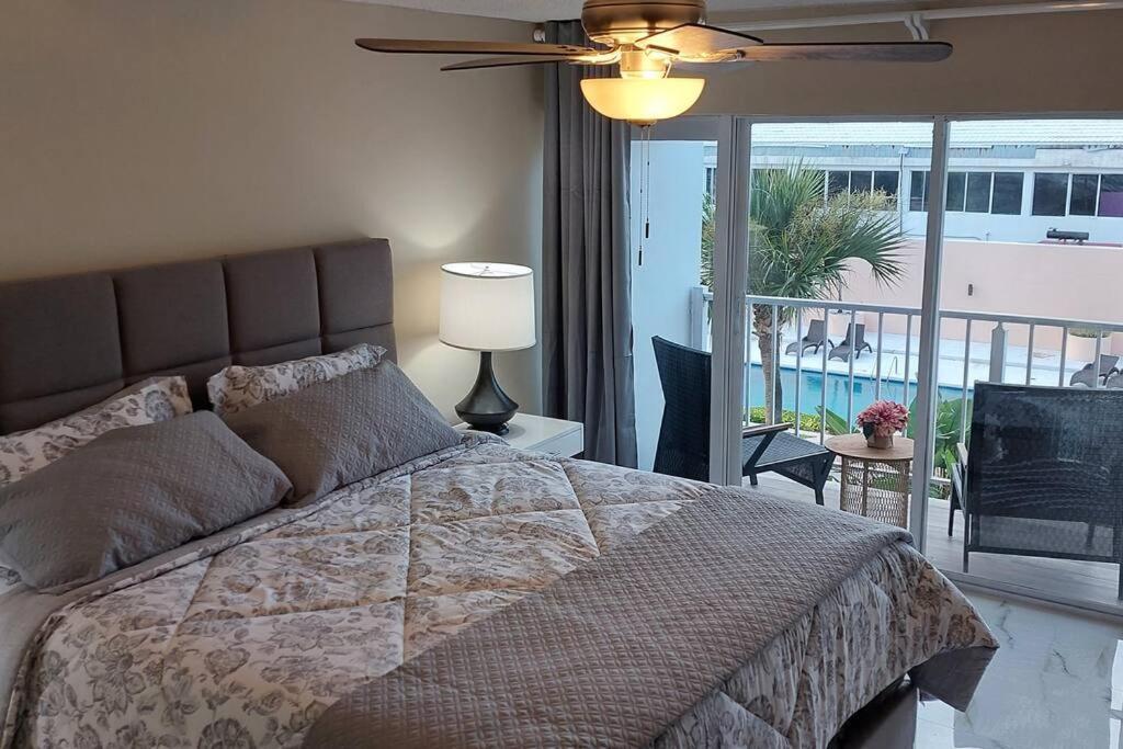Nassau Harbour Cozy 2 Bedroom Condo Екстериор снимка
