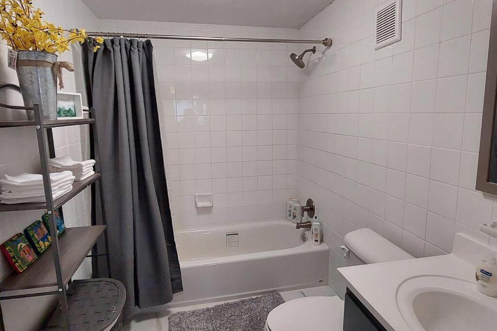 Nassau Harbour Cozy 2 Bedroom Condo Екстериор снимка